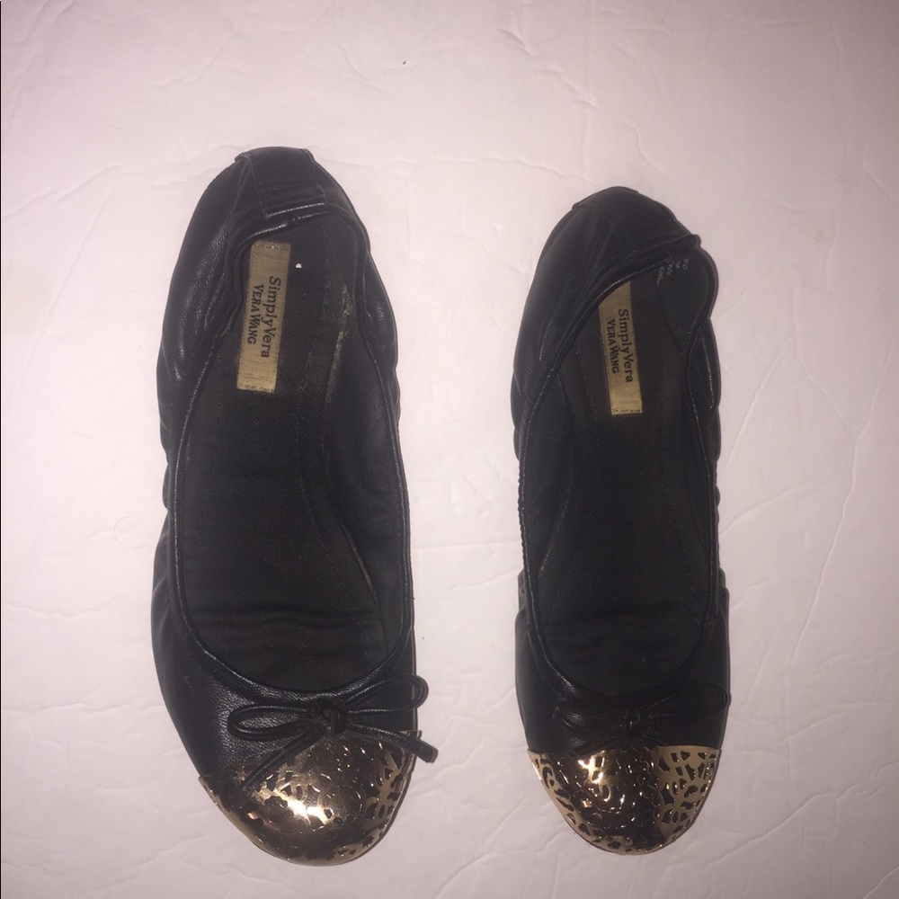 Women’s Vera Wang Black with Gold Cap Toe Ballet Flats Size 6.5 - Picture 3 of 11